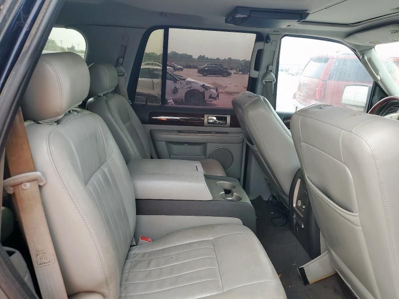 2004 Lincoln Navigator