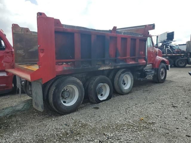 1999 International 2000 2674