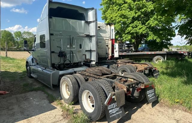 2018 International LT625
