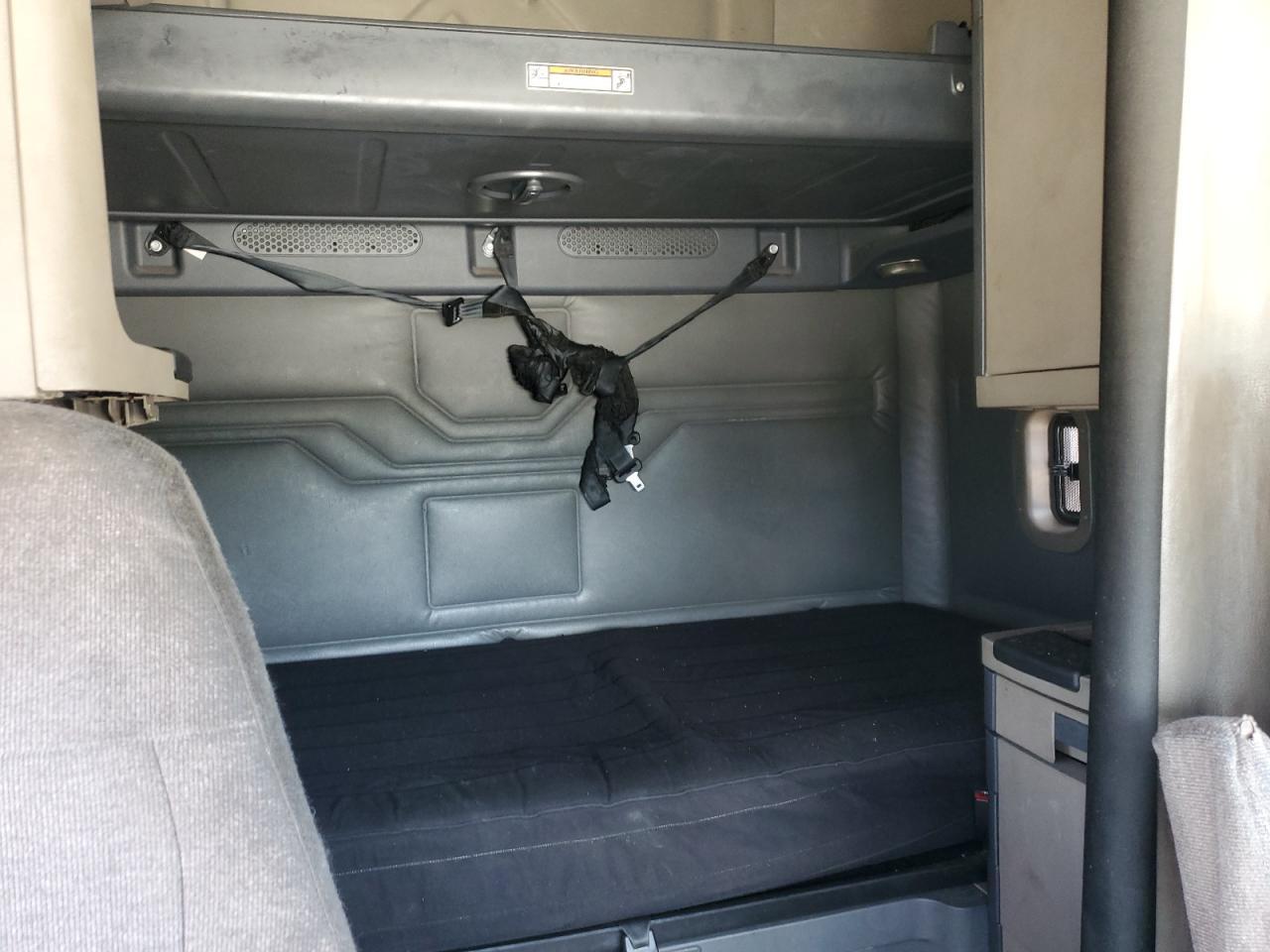 2018 Freightliner Cascadia 125