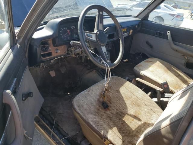 1982 Toyota Pickup RN38