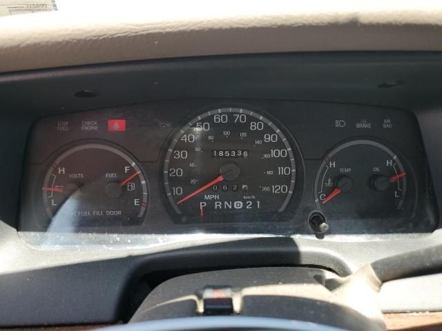 2003 Ford Crown Victoria LX