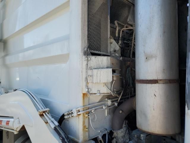 2009 Mack 600 MRU600
