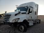 2019 Freightliner Cascadia 126