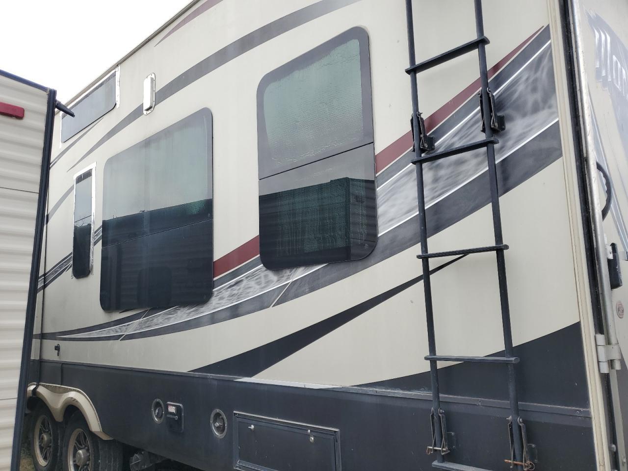 2015 Grand Desi Momentum