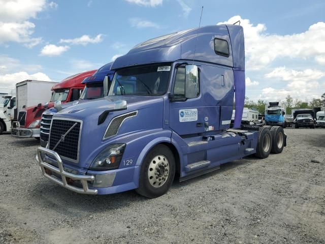 2015 Volvo VNL Semi Truck