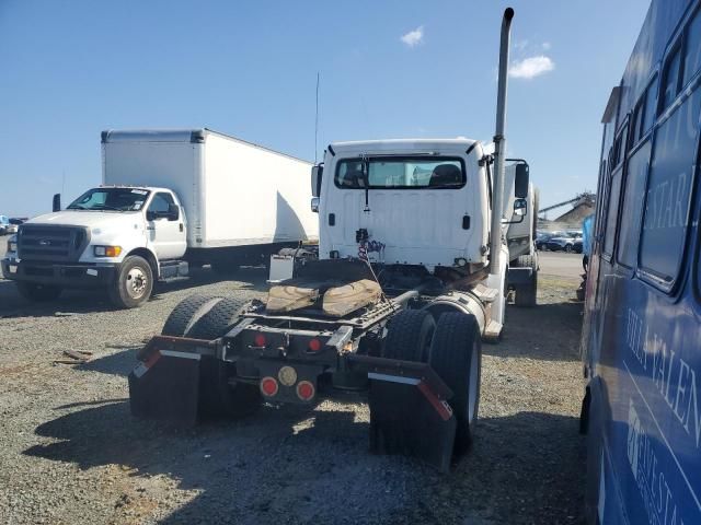2015 Freightliner Business Class M2 Semi Truck