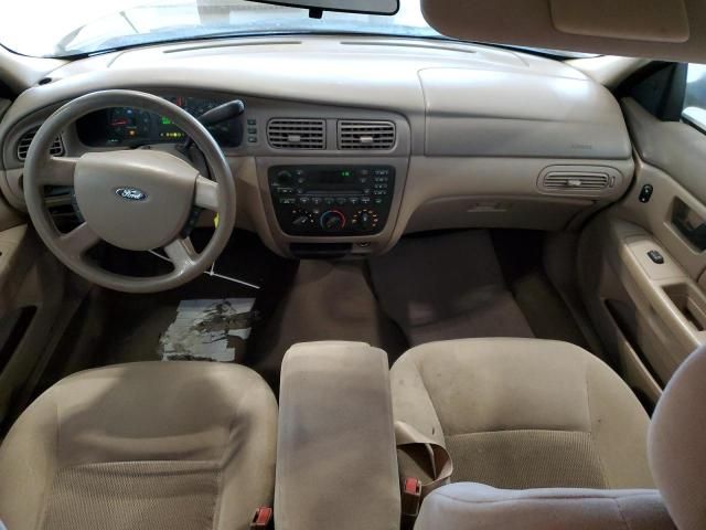 2004 Ford Taurus SE