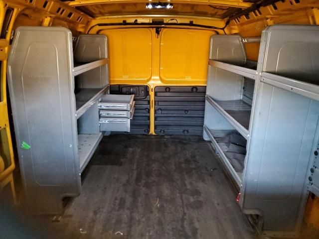 2015 Chevrolet Express G2500