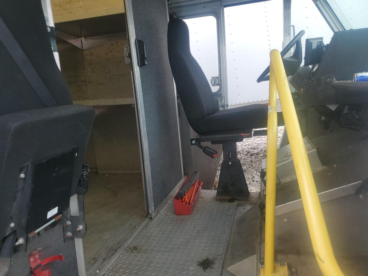 2022 Freightliner Chassis M Line WALK-IN Van