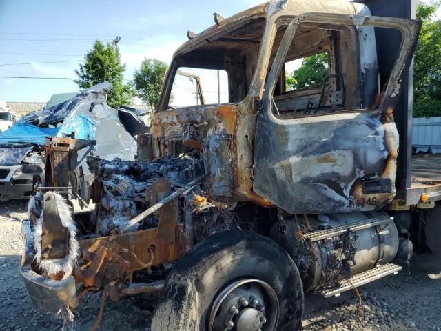 2003 Volvo VHD