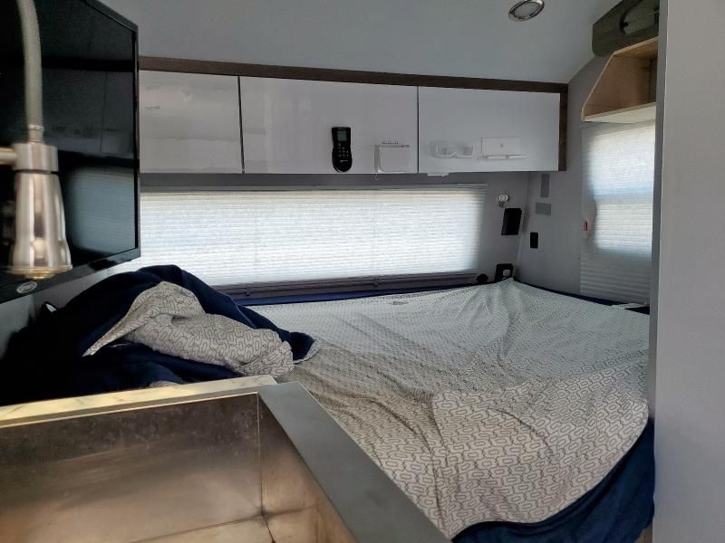 2021 Intech Rv SOL