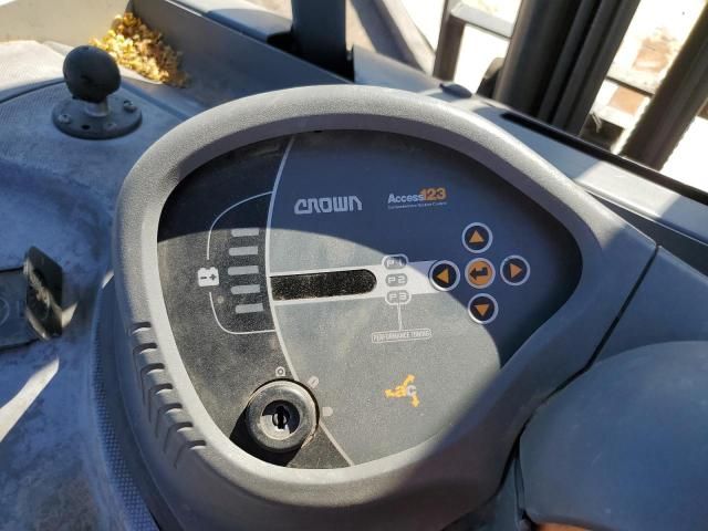 2018 Crown RC5535-35 Forklift