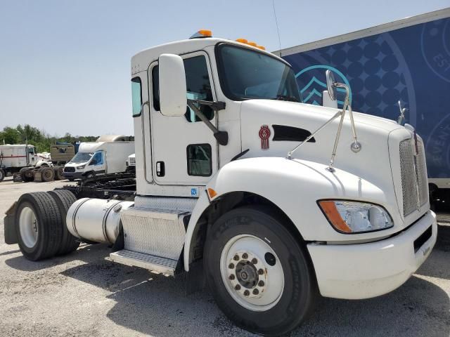 2016 Kenworth T370 Semi Truck