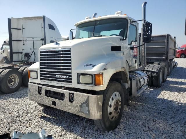 2013 Mack CHU600 Semi Truck