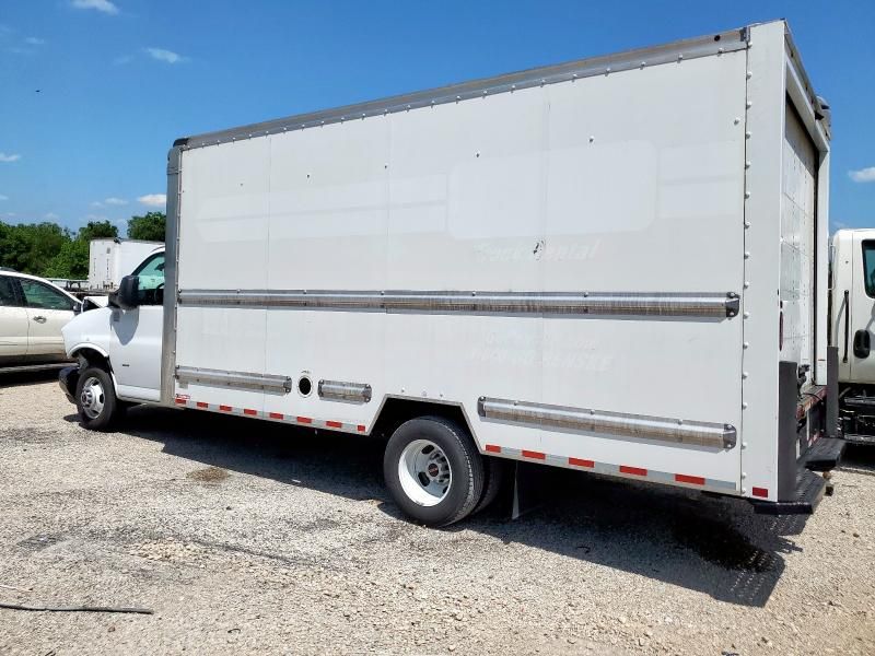 2022 GMC Savana Cutaway G3500