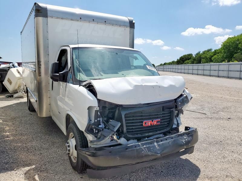 2022 GMC Savana Cutaway G3500
