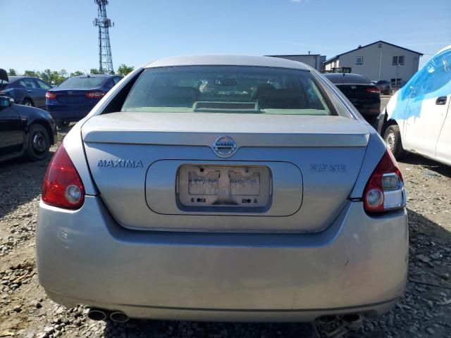 2005 Nissan Maxima SE