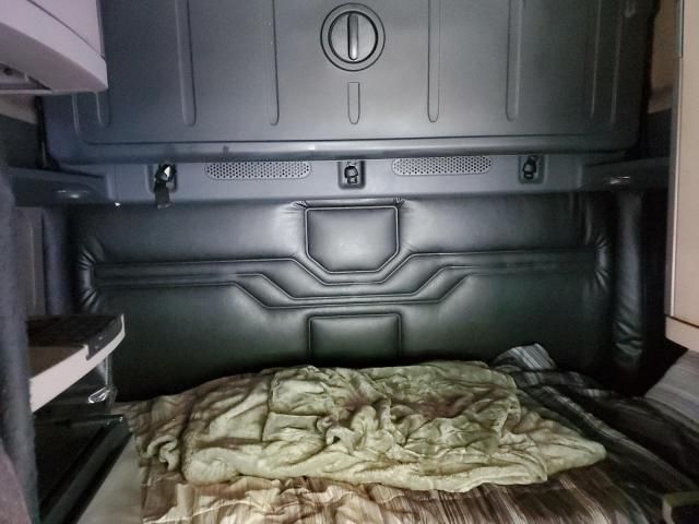 2014 Freightliner Cascadia 125
