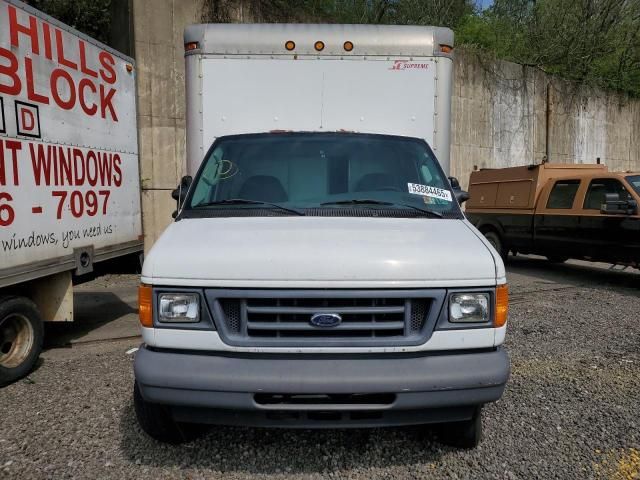 2021 Ford Econoline E350 Super Duty Cutaway Van