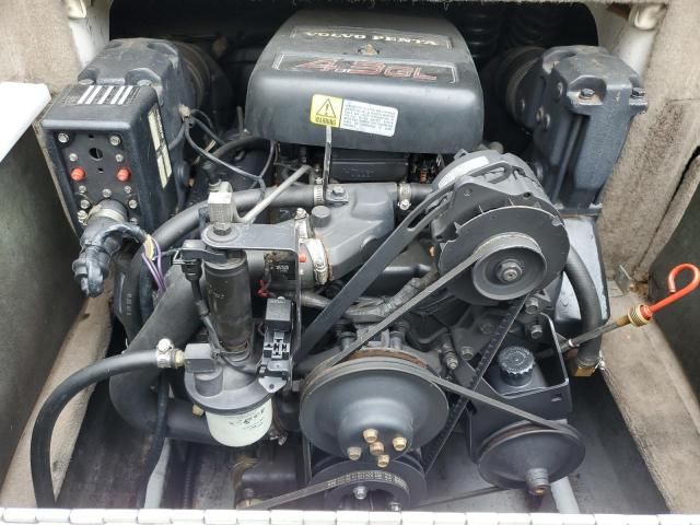 1998 Four Winds Boat