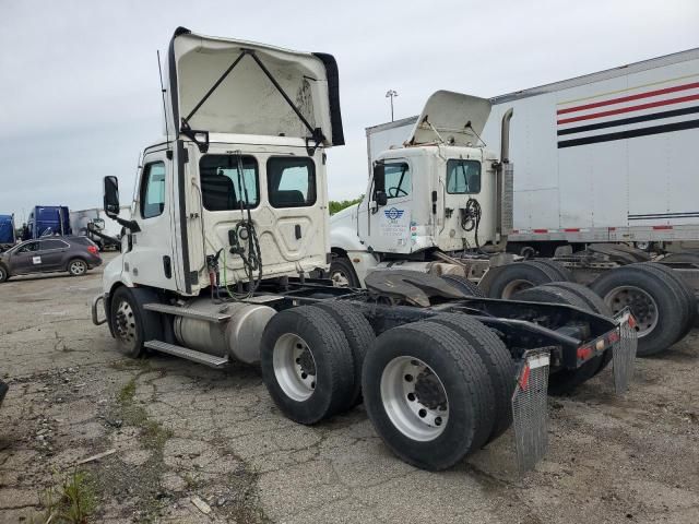 2023 Freightliner Cascadia 116 Semi Truck