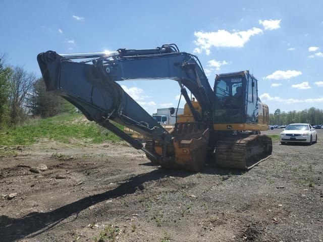 2018 John Deere 210GLC