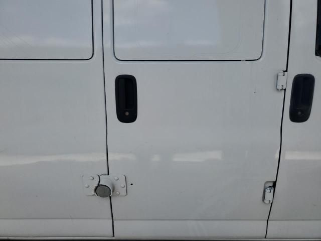 2003 Chevrolet Express G2500