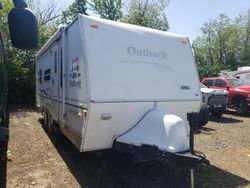 Camiones salvage sin ofertas aún a la venta en subasta: 2004 Keystone Challenger Outback
