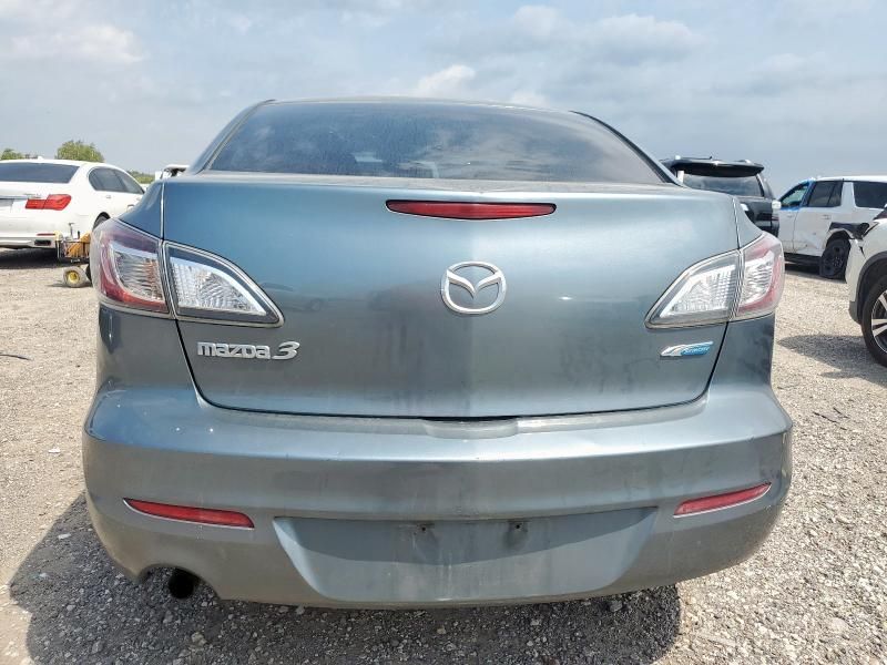 2013 Mazda 3 I