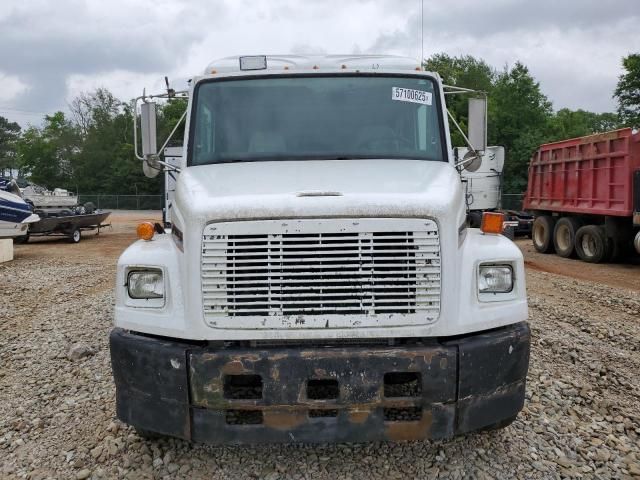 2000 Freightliner Medium Conventional FL70