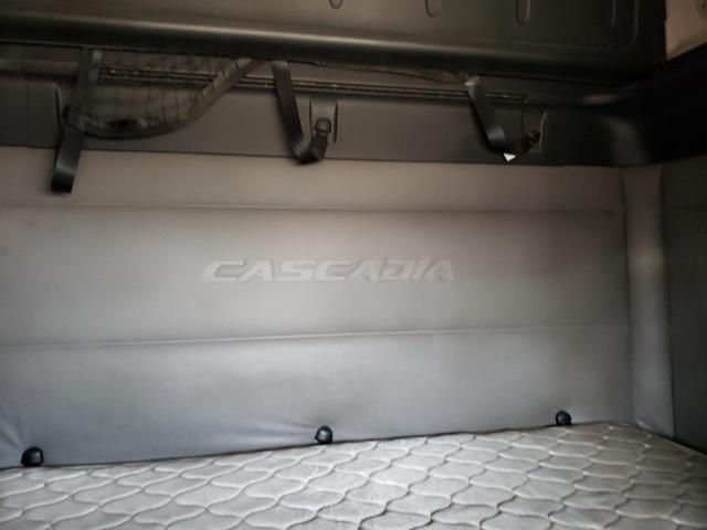 2018 Freightliner Cascadia 126