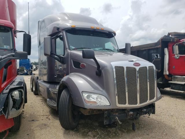 2020 Peterbilt 579 Semi Truck