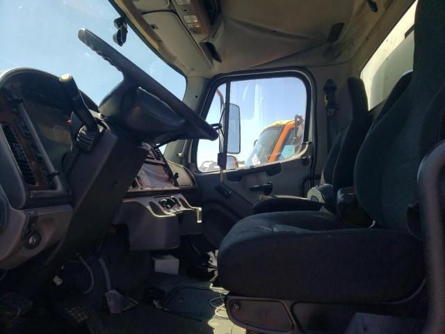 2007 Freightliner M2 106 Medium Duty