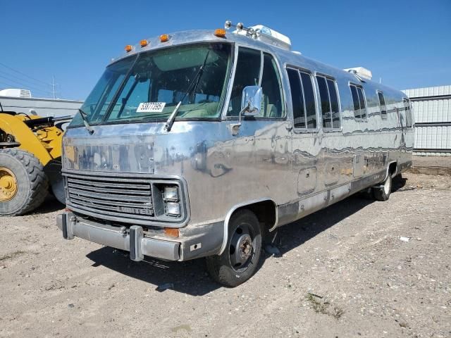 1984 Airstream 1984 Chevrolet P30