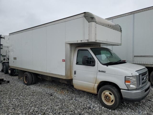 2018 Ford Econoline E450 Super Duty Cutaway Van