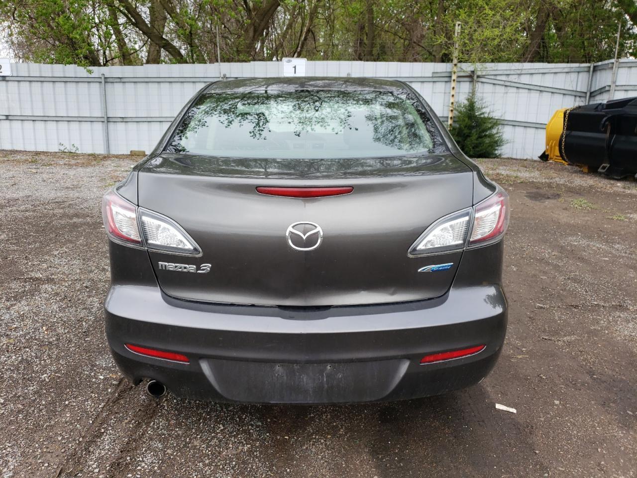 2013 Mazda 3 I