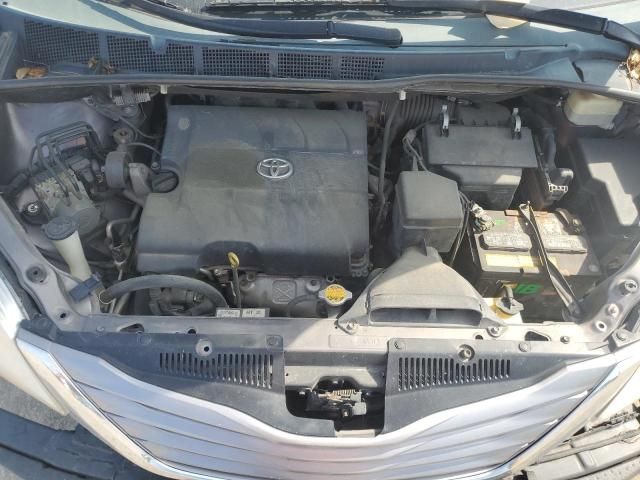 2015 Toyota Sienna XLE