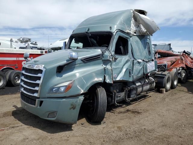 2019 Freightliner Cascadia 126 Semi Truck