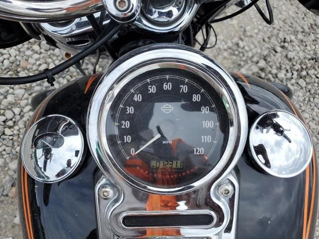 2012 Harley-Davidson FLD Switchback
