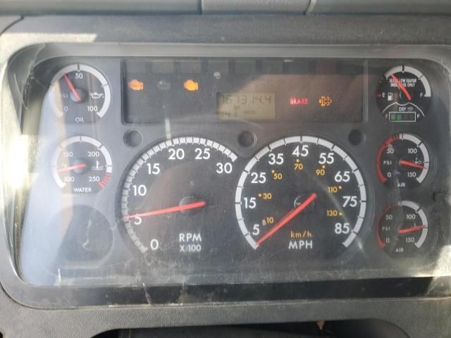 2016 Freightliner Cascadia 125 Semi Truck
