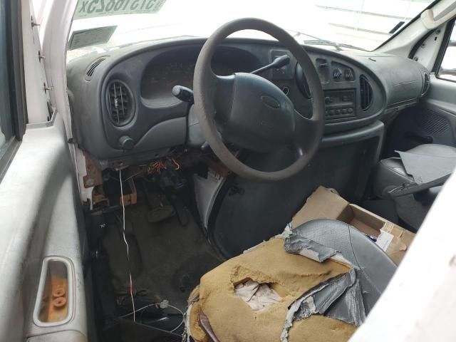 2007 Ford Econoline E450 Super Duty Cutaway Van