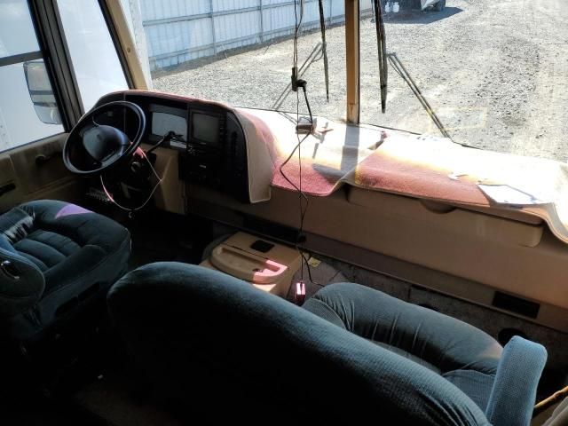 1999 Winnebago 1999 Ford F550 Super Duty Stripped Chassis