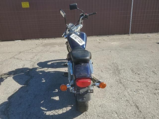 2003 Suzuki GZ250