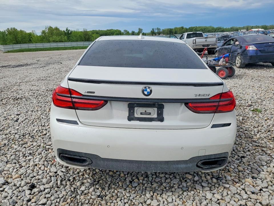 2016 BMW 750 xi