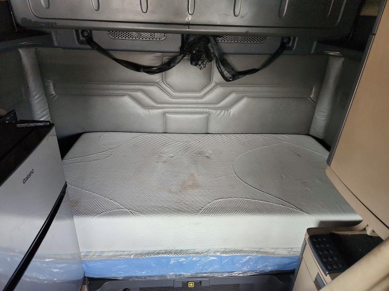 2018 Freigliner 2018 Freightliner Cascadia 125 Semi Truck