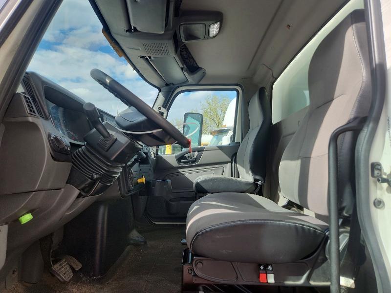 2019 International MV607 BOX Truck