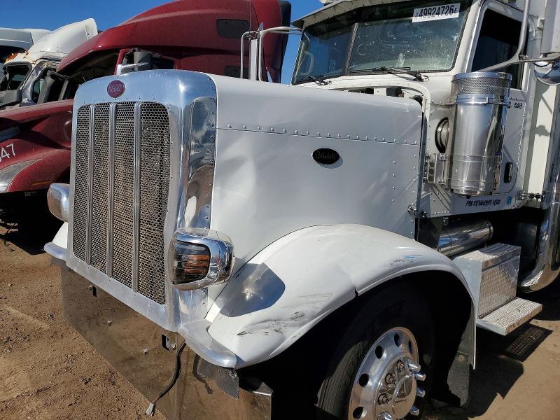 2009 Peterbilt 388 Semi Truck