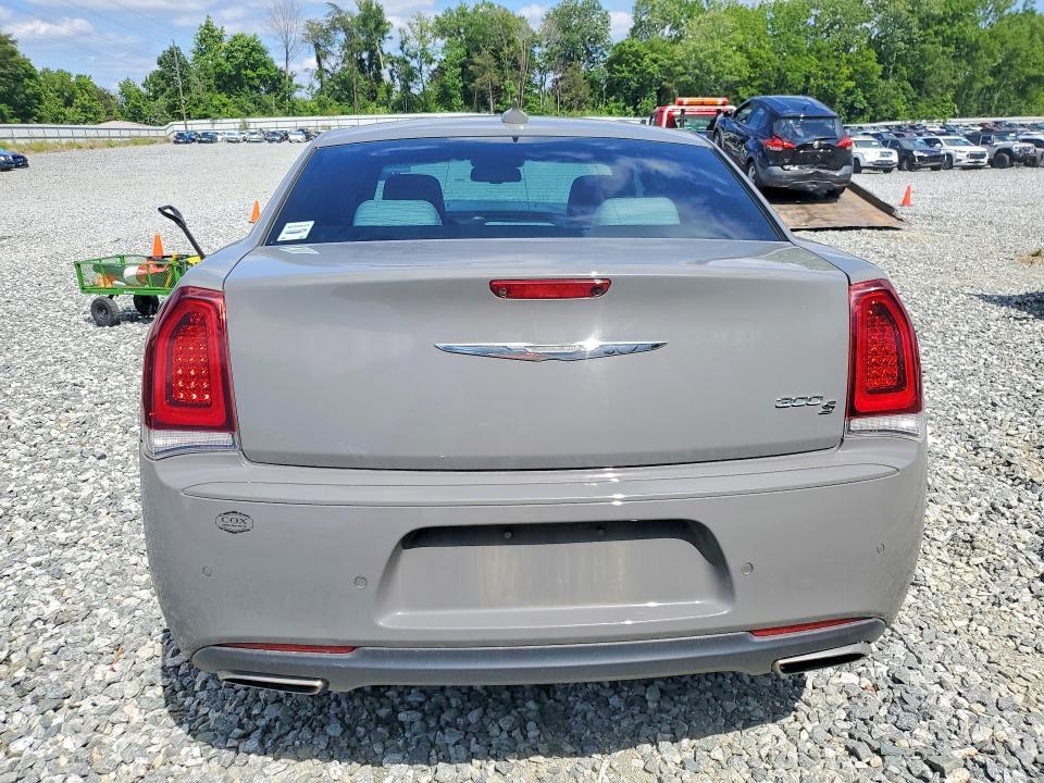 2019 Chrysler 300 s