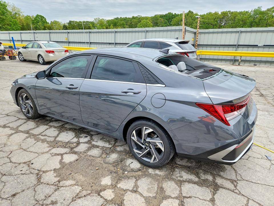2025 Hyundai Elantra Limited